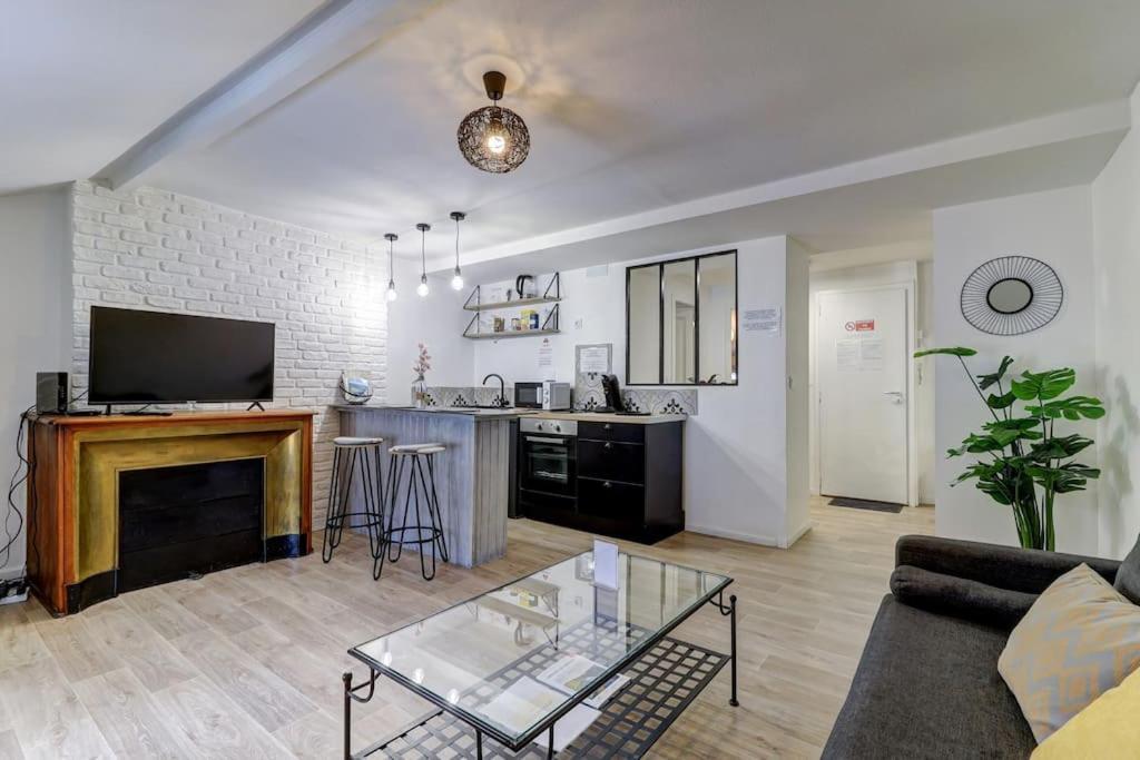 Le Nid Douillet Topdestination-Bourg - Centre Ville - 3 Etoiles Εξωτερικό φωτογραφία