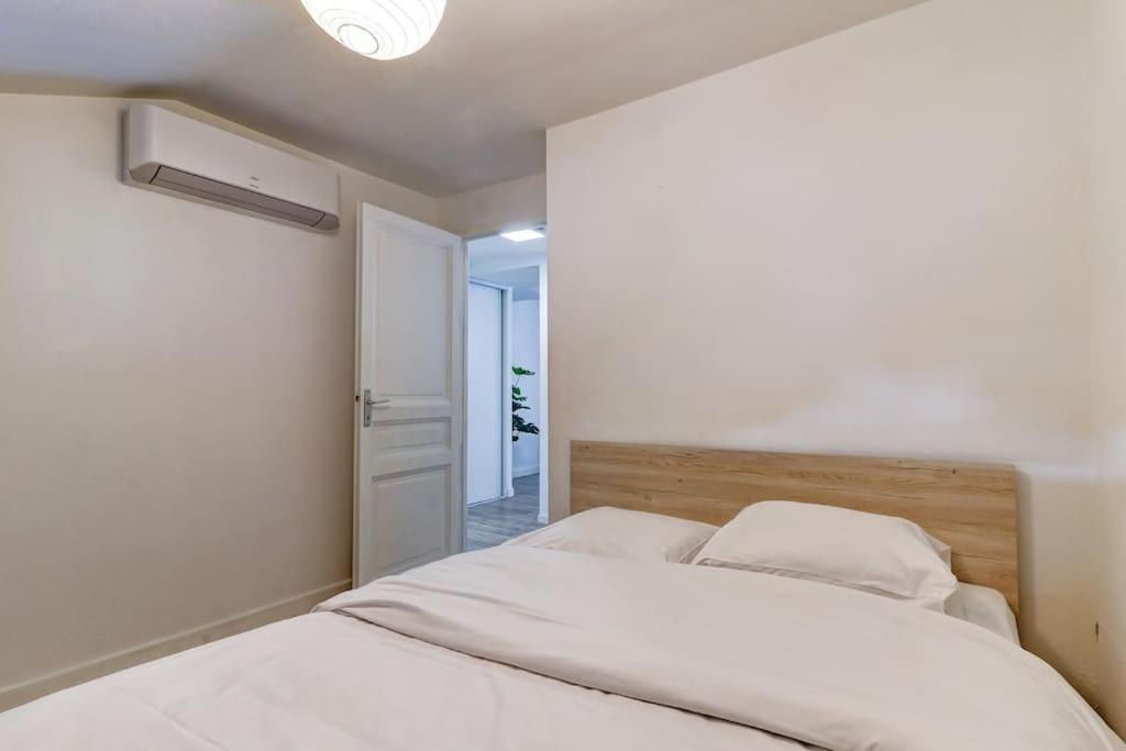 Le Nid Douillet Topdestination-Bourg - Centre Ville - 3 Etoiles Εξωτερικό φωτογραφία